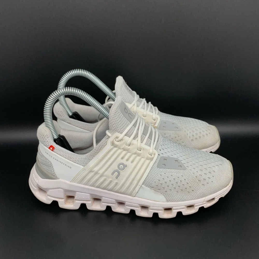On Cloudswift running shoes Women’s Sz 6